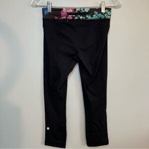 Lululemon Pants Black Cropped Leggings Floral Waist Band Yoga Running Logo Sz 4